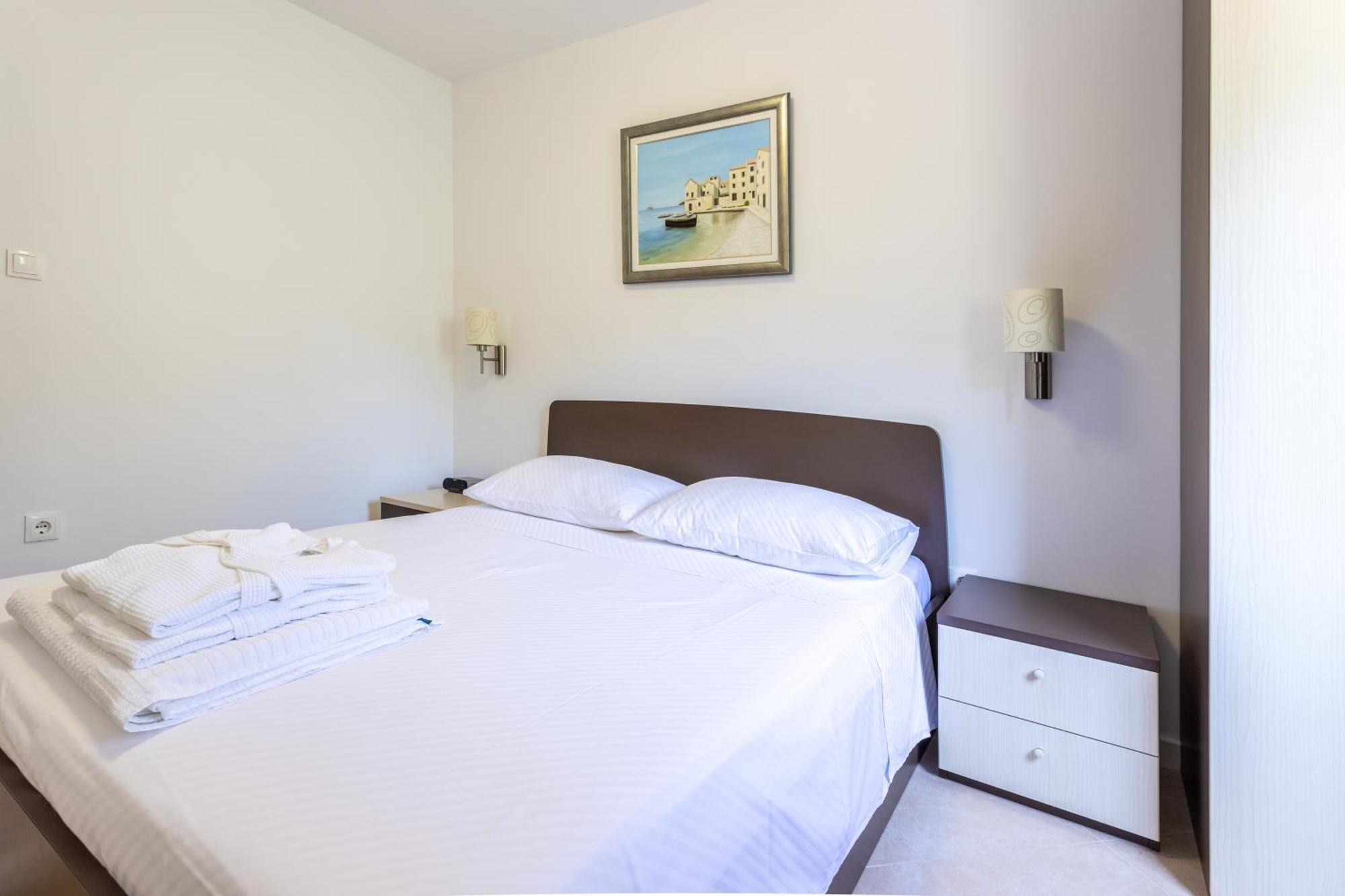 Keti Pool & Wellness Splitska